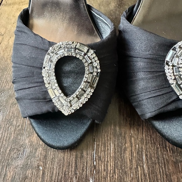 Badgley Mischka Satin Deana Pump Size 10 - Picture 7 of 9